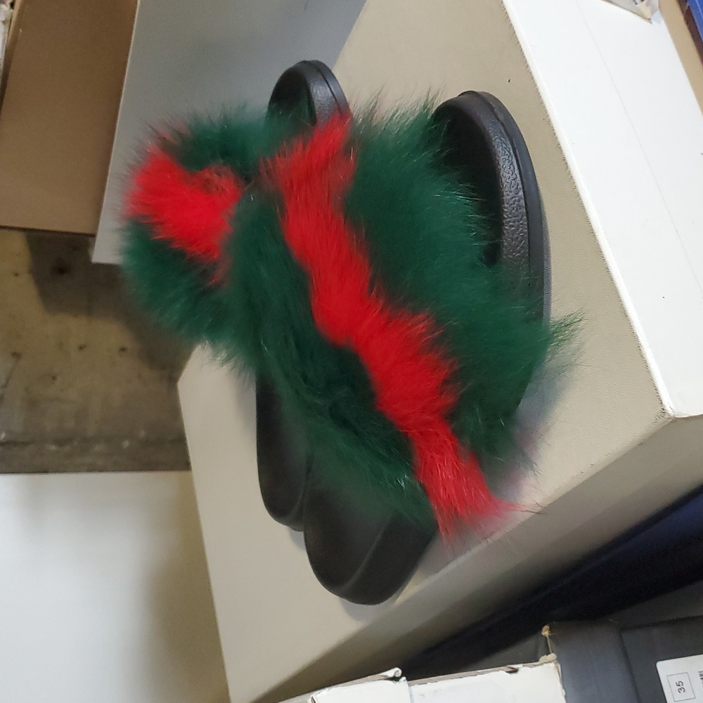 Sz 11 NIB real fox fur slippers